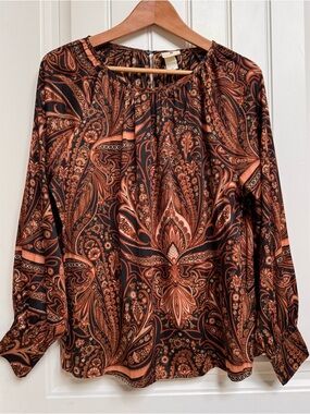 H&M x Richard Allen Brown Paisley Blouse. Size 8